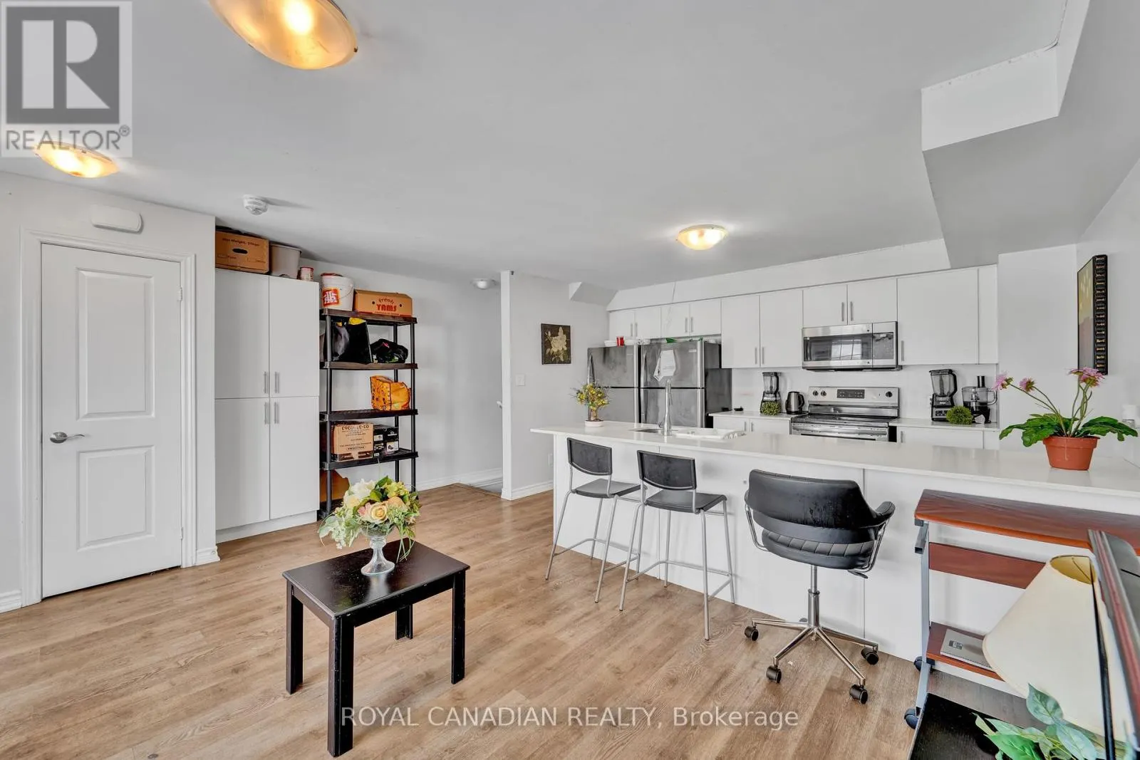 14 - 252 PENETANGUISHENE ROAD