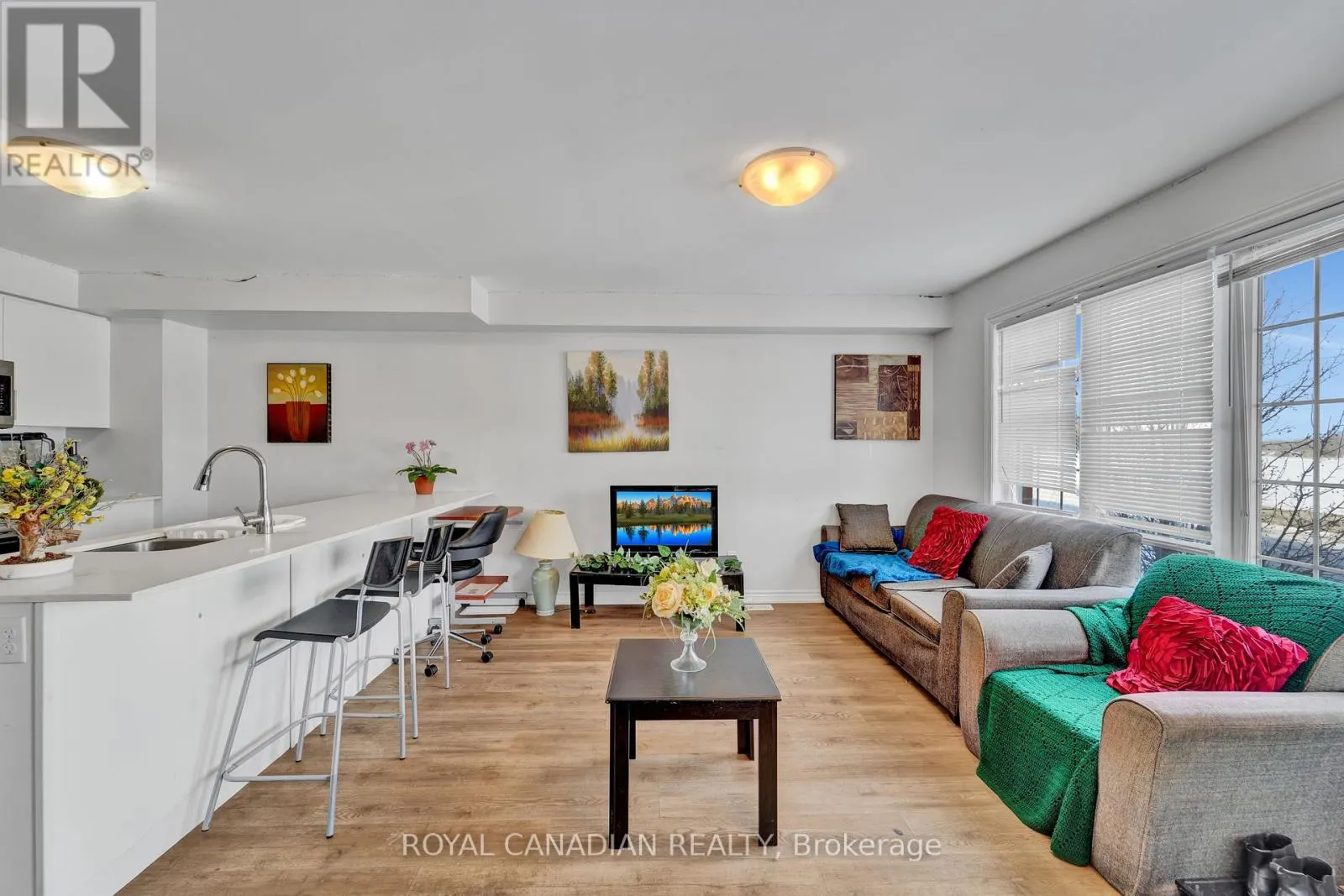 14 - 252 PENETANGUISHENE ROAD