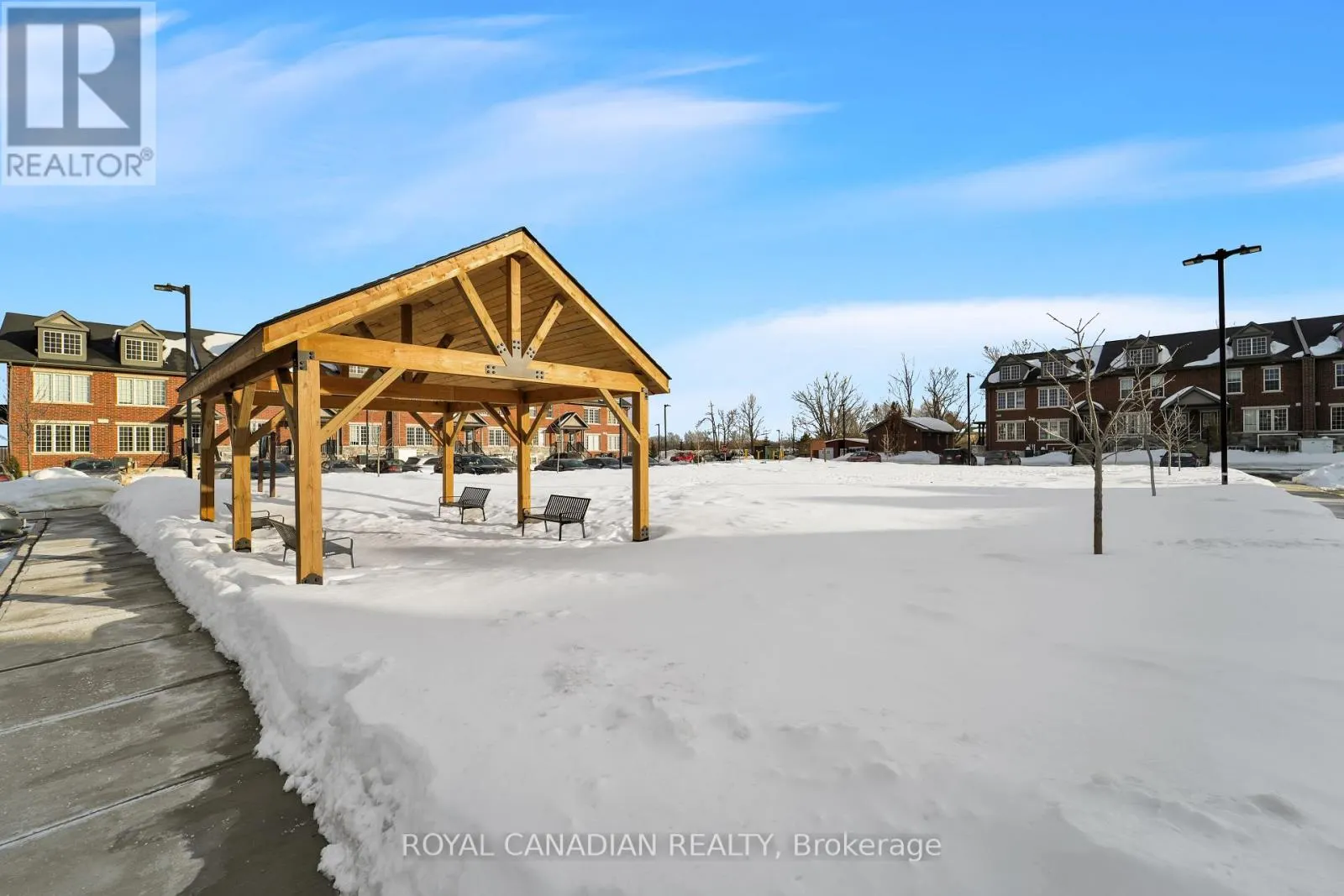 14 - 252 PENETANGUISHENE ROAD