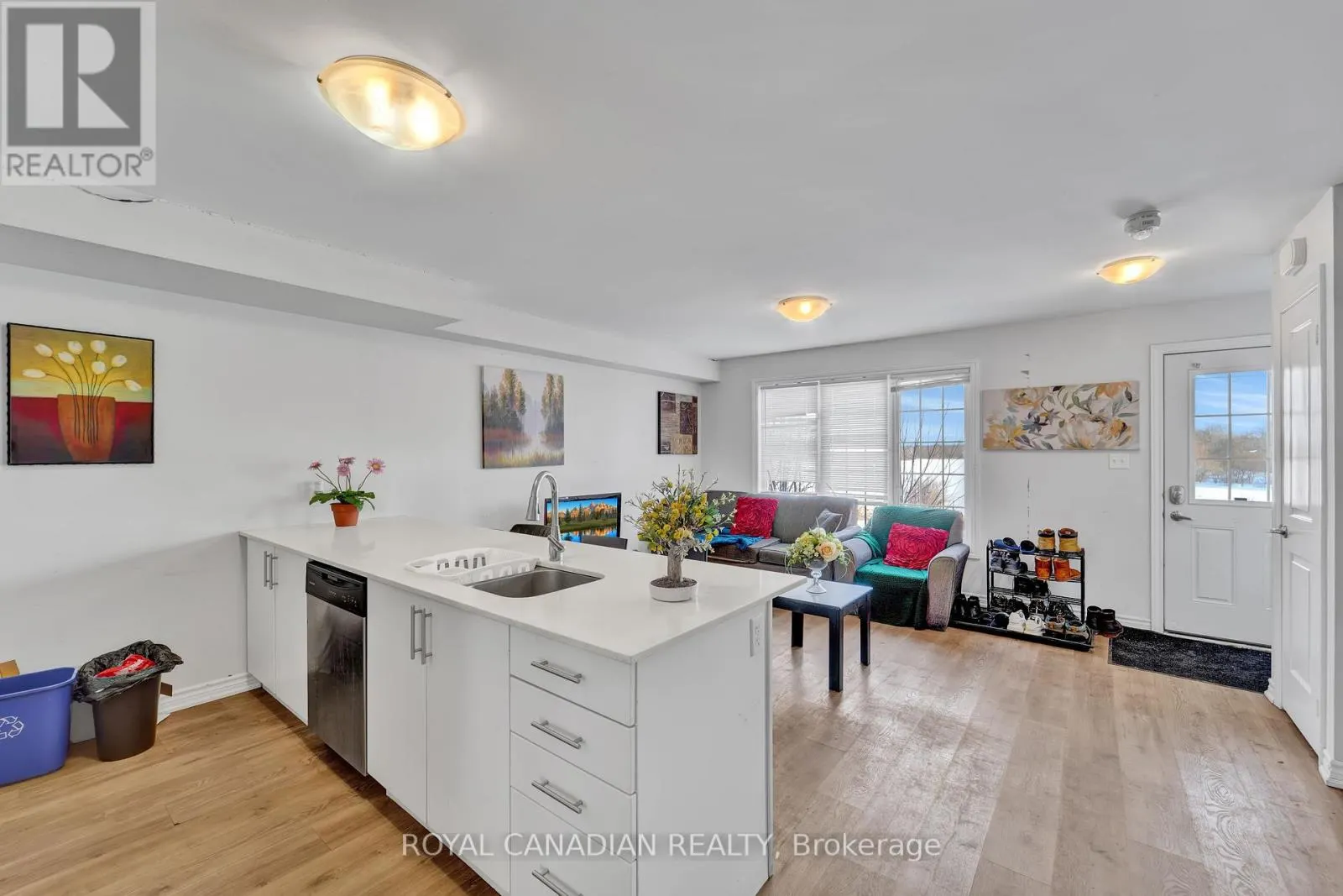 14 - 252 PENETANGUISHENE ROAD