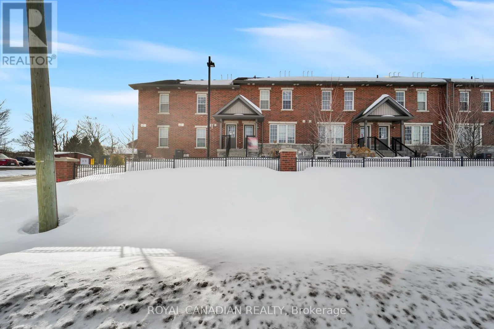 14 - 252 PENETANGUISHENE ROAD