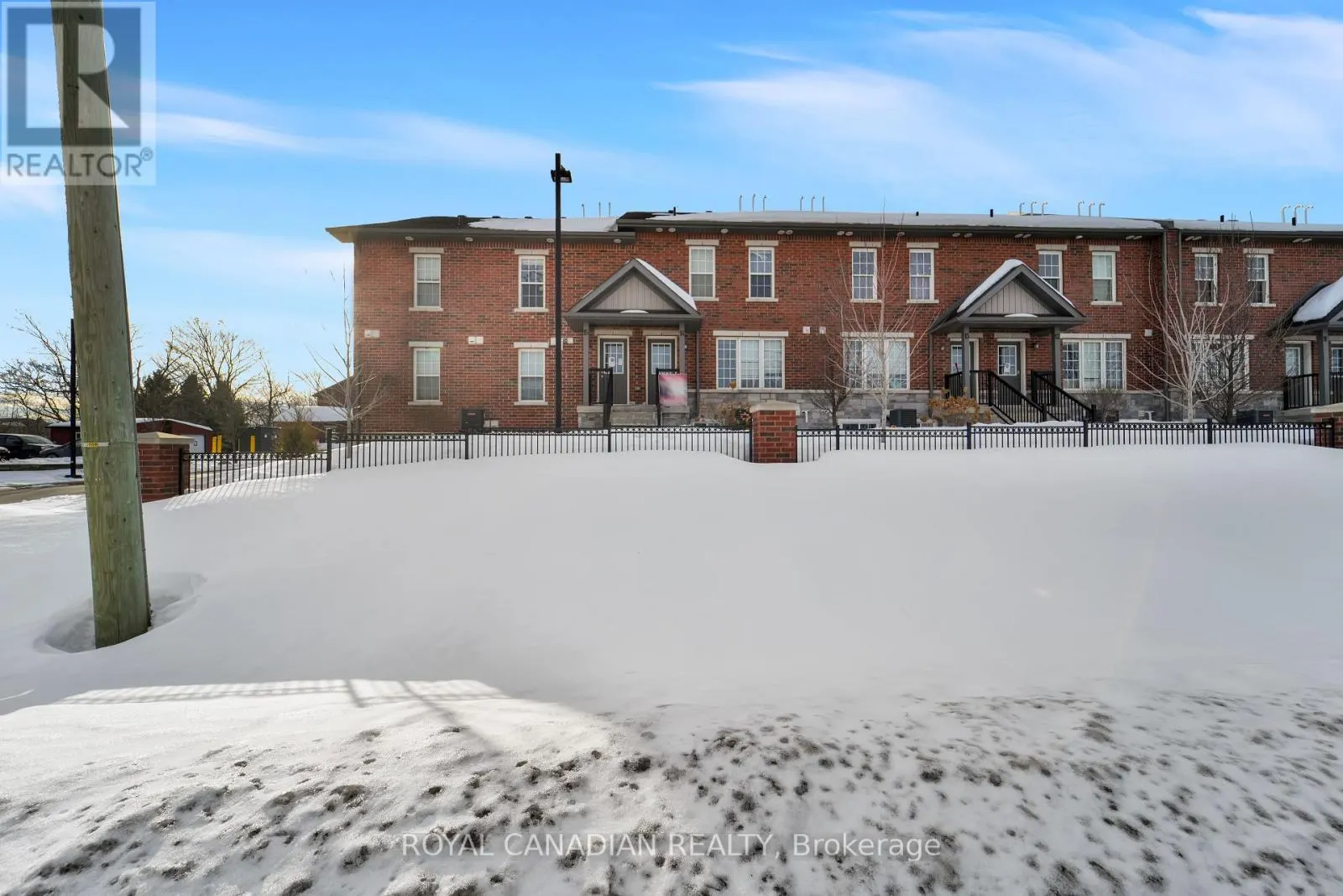 14 - 252 PENETANGUISHENE ROAD