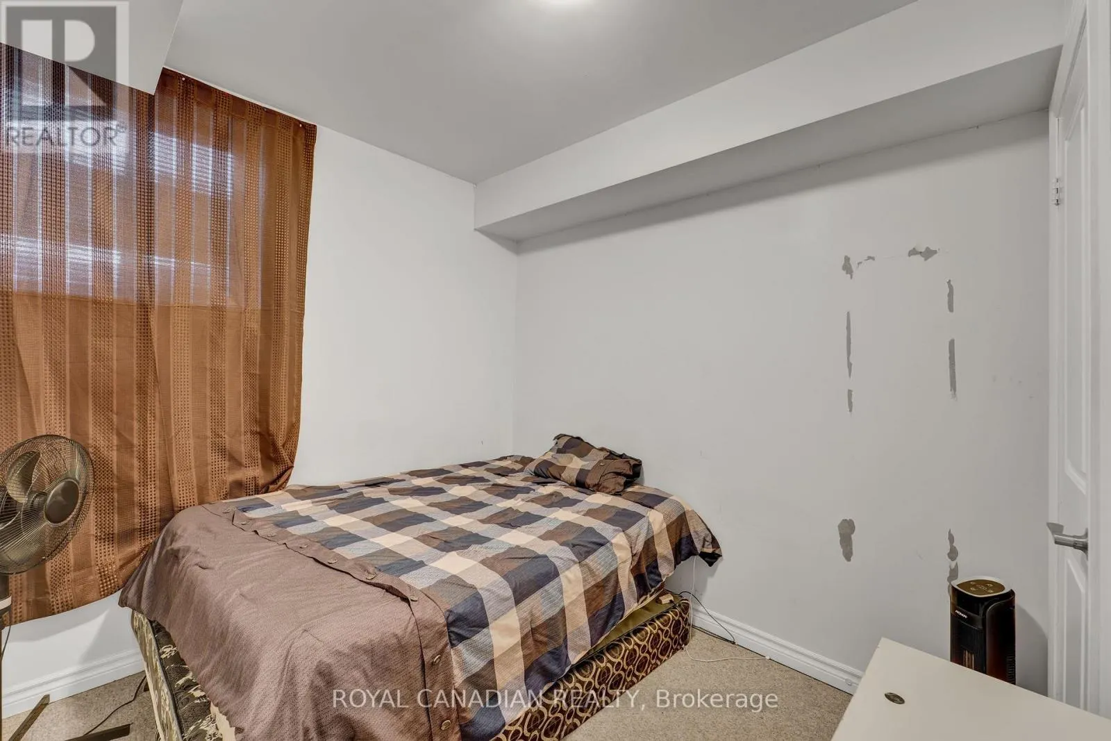 14 - 252 PENETANGUISHENE ROAD