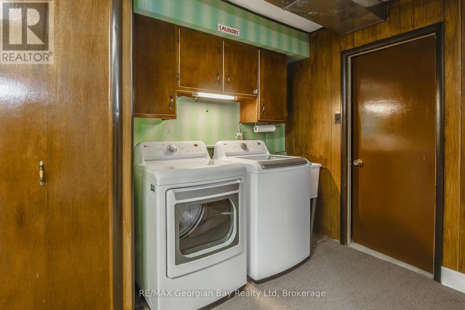 586 DOMINION AVENUE