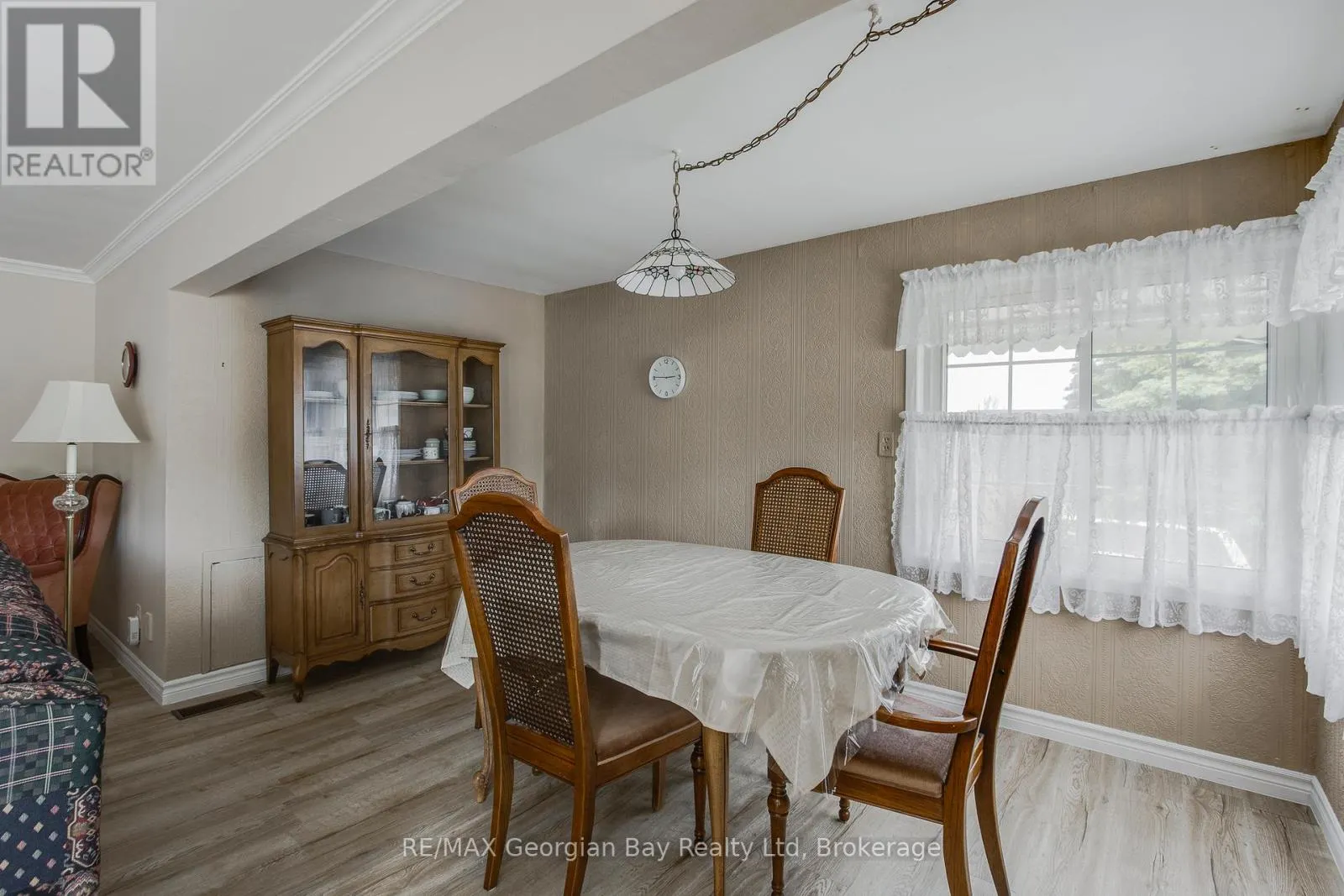 586 DOMINION AVENUE