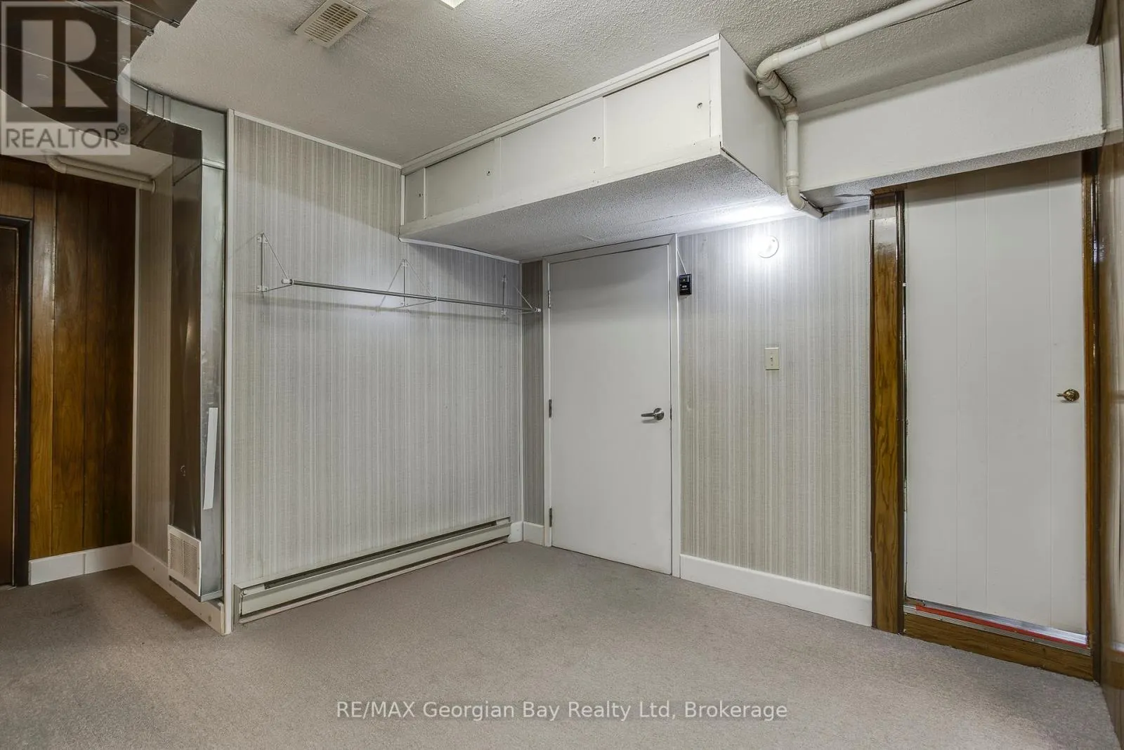 586 DOMINION AVENUE