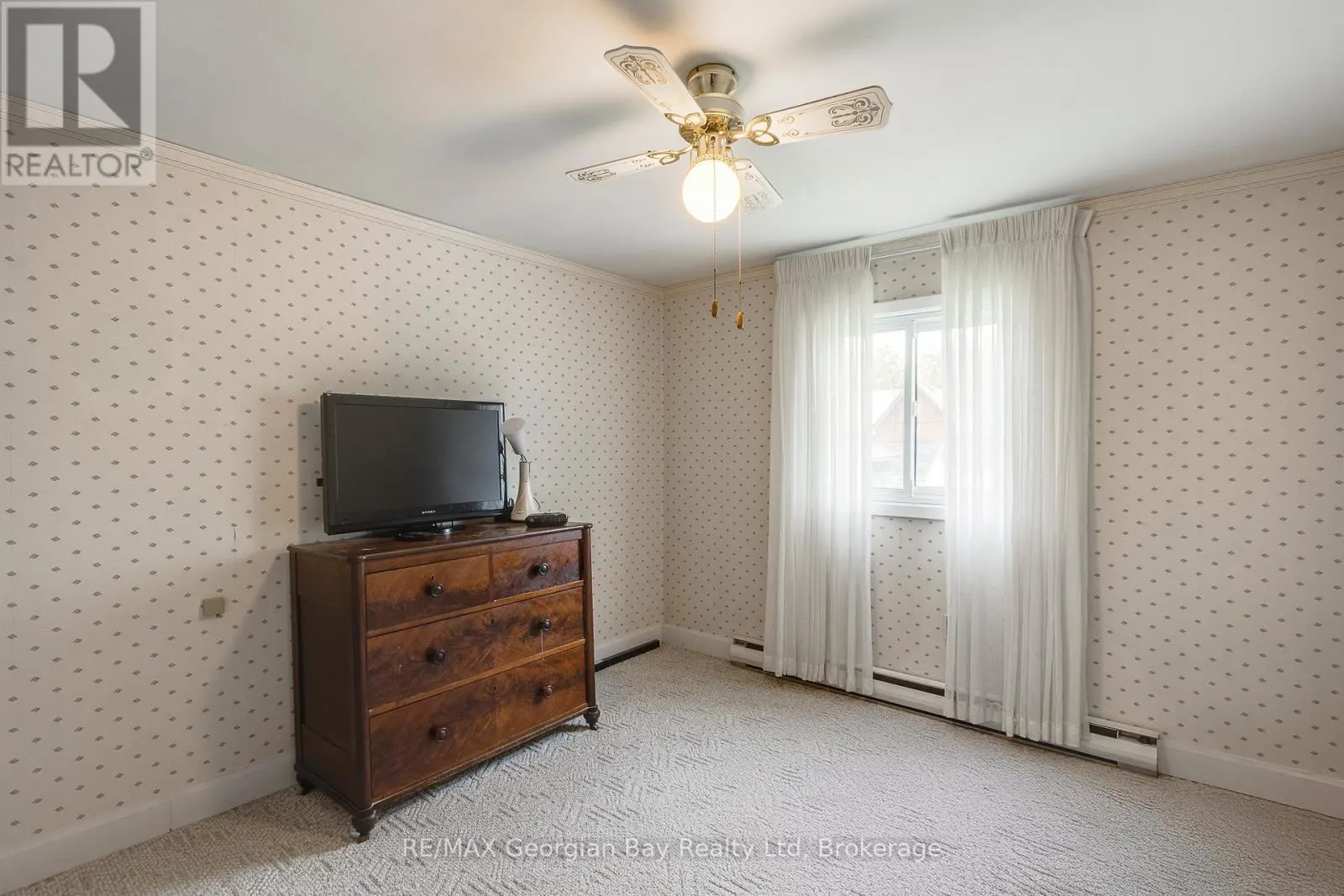 586 DOMINION AVENUE
