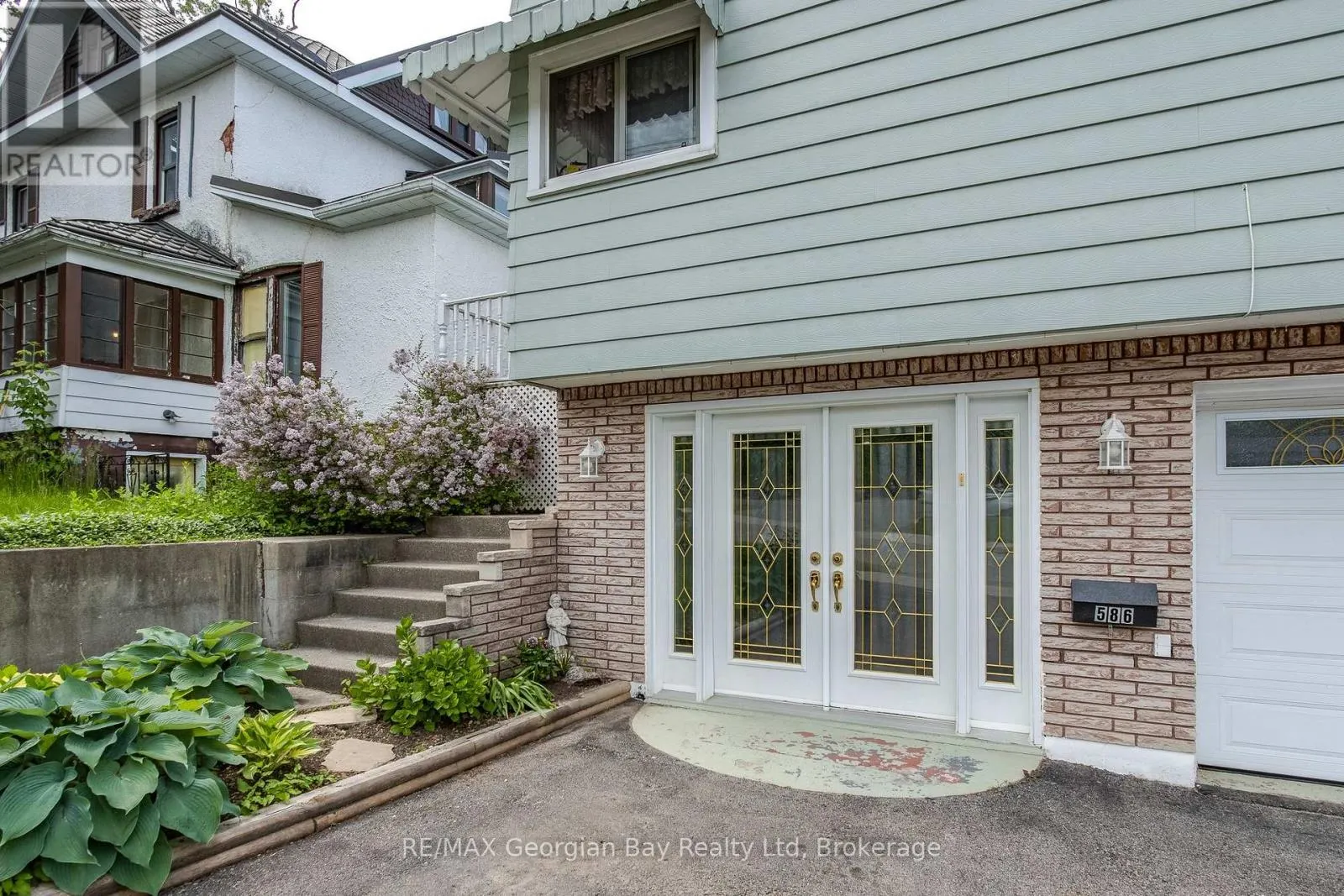 586 DOMINION AVENUE