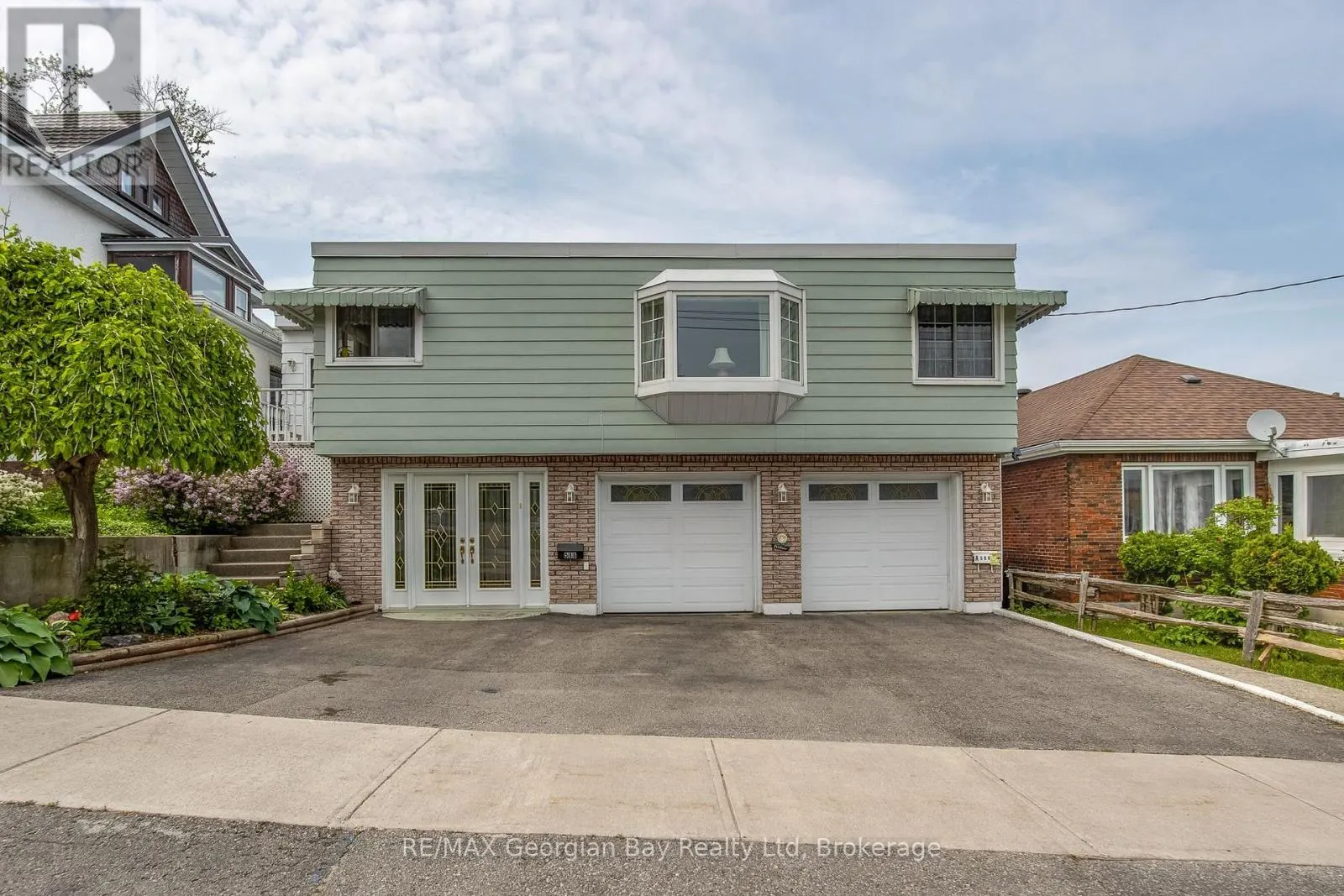 586 DOMINION AVENUE