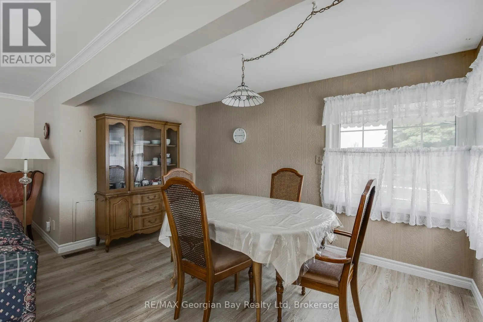 586 DOMINION AVENUE