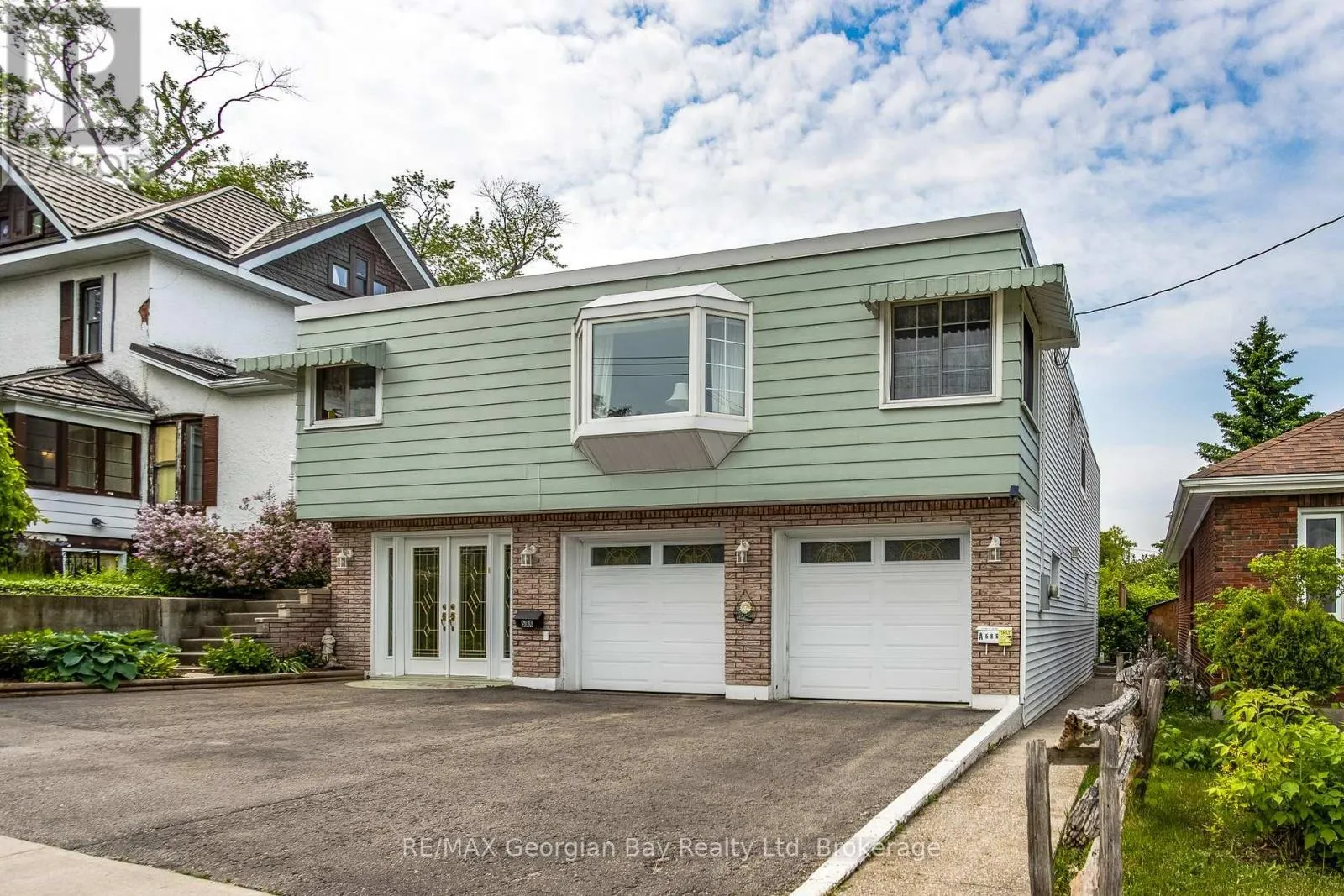 586 DOMINION AVENUE