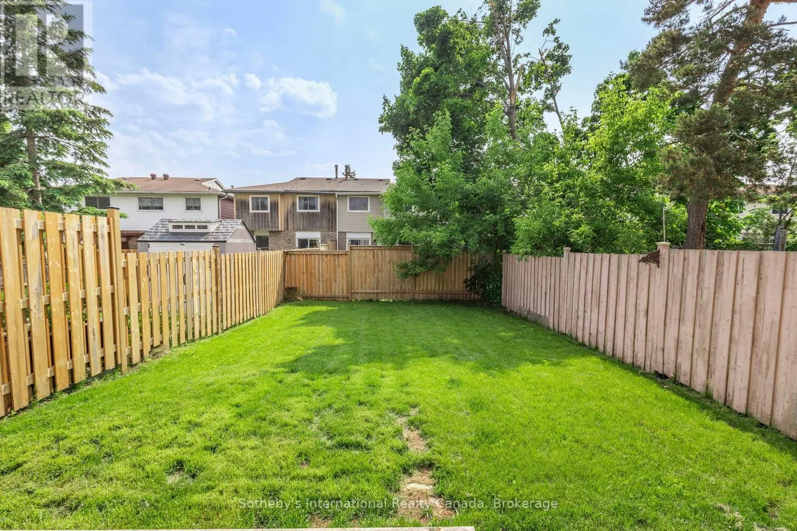 26 CHRISTIE CRESCENT