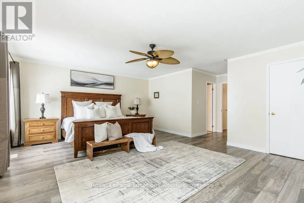 6 - 4 BECK BOULEVARD, #6