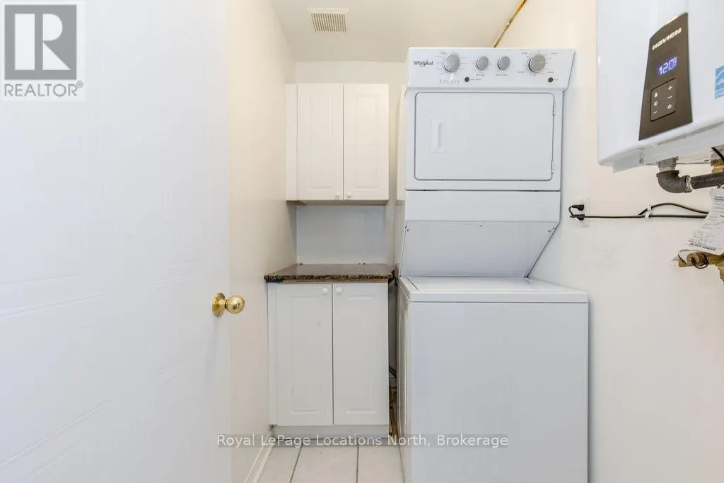 6 - 4 BECK BOULEVARD, #6
