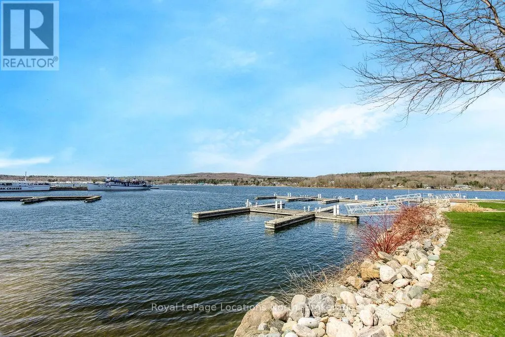 6 - 4 BECK BOULEVARD, #6