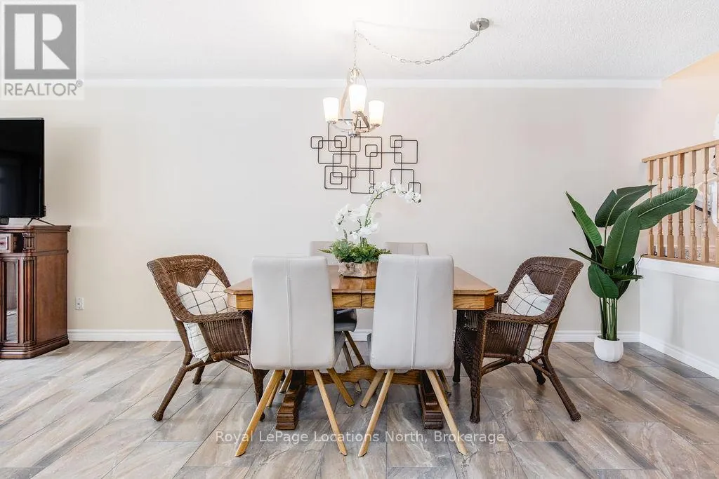6 - 4 BECK BOULEVARD, #6
