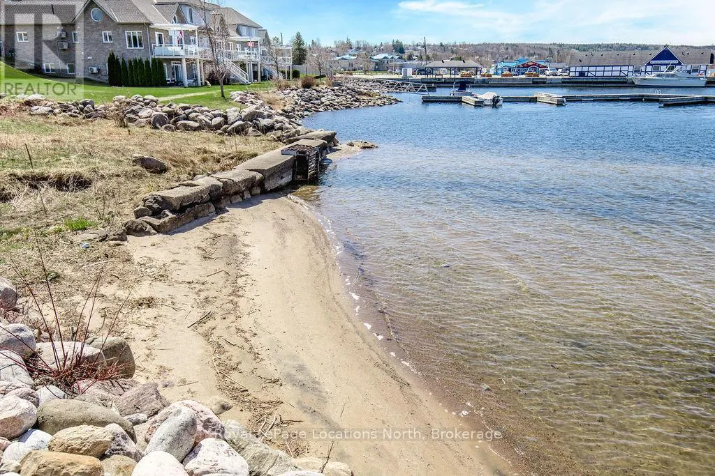 6 - 4 BECK BOULEVARD, #6