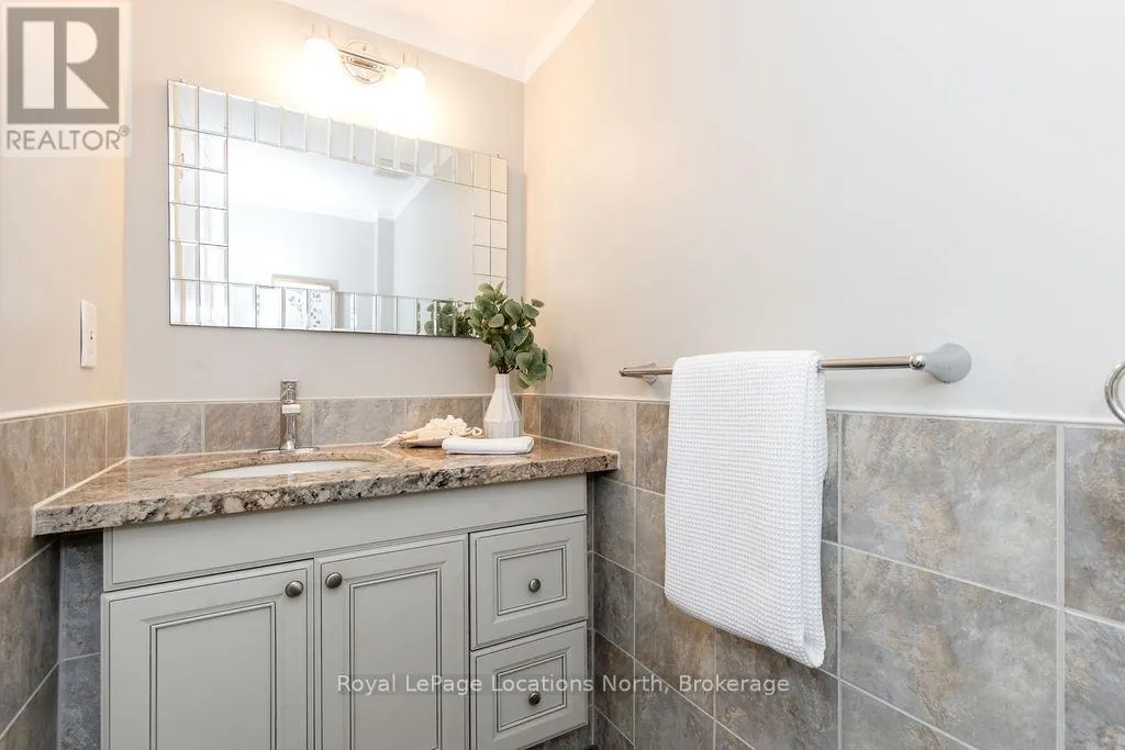 6 - 4 BECK BOULEVARD, #6