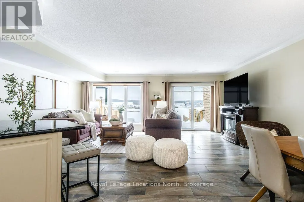6 - 4 BECK BOULEVARD, #6