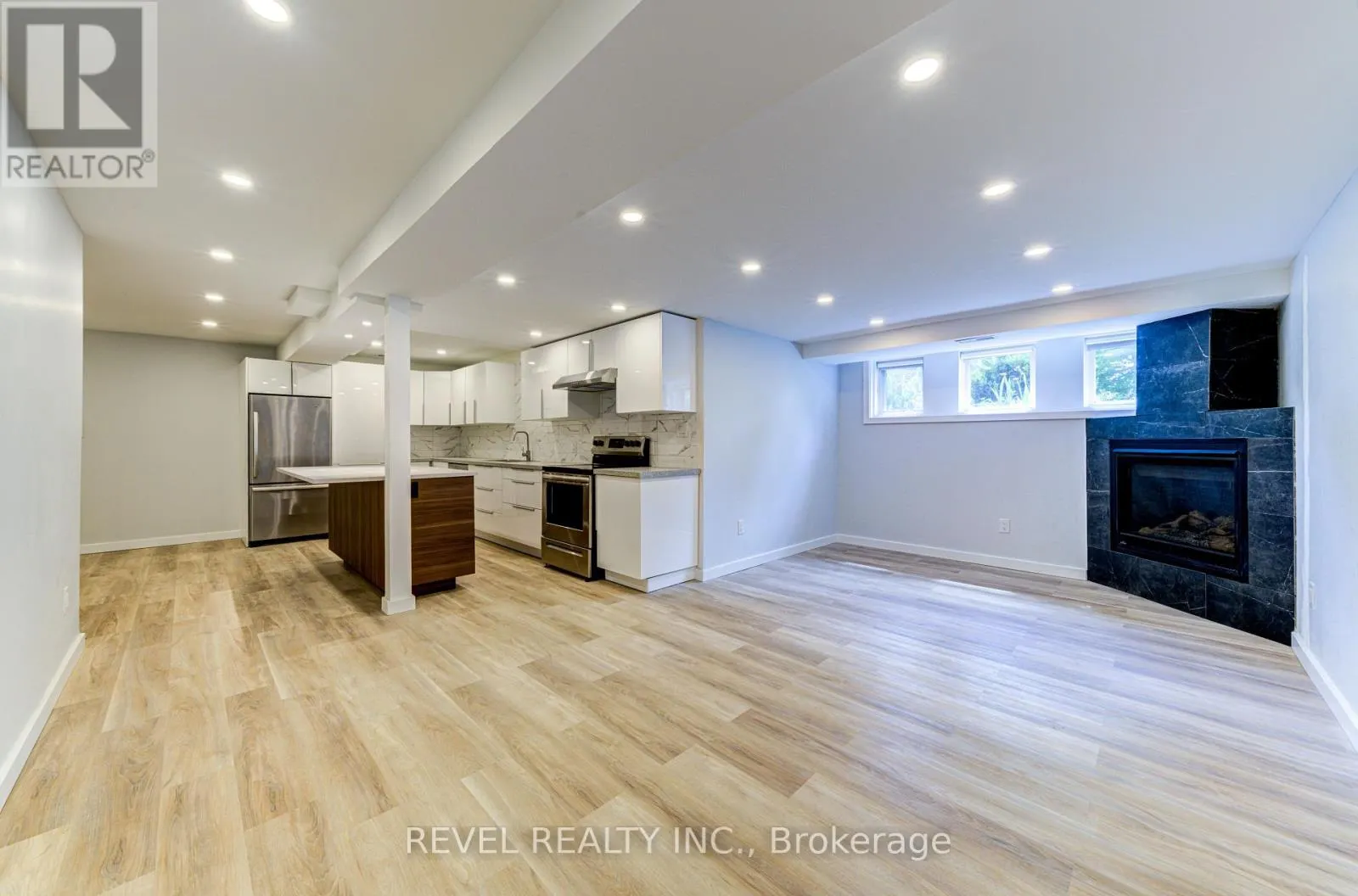 141 WASAGA SANDS DRIVE E