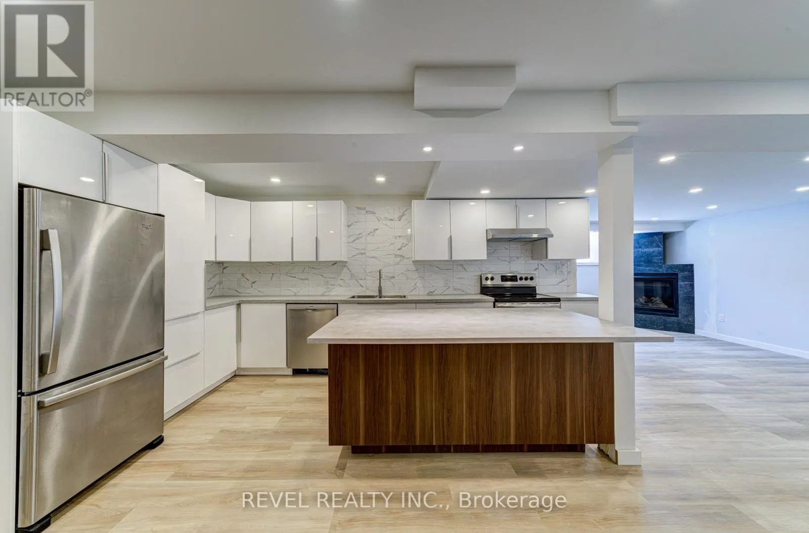 141 WASAGA SANDS DRIVE E