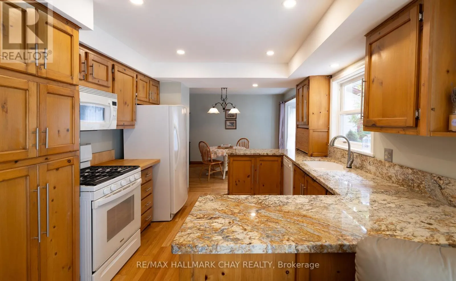 372 LAKEWOOD DRIVE