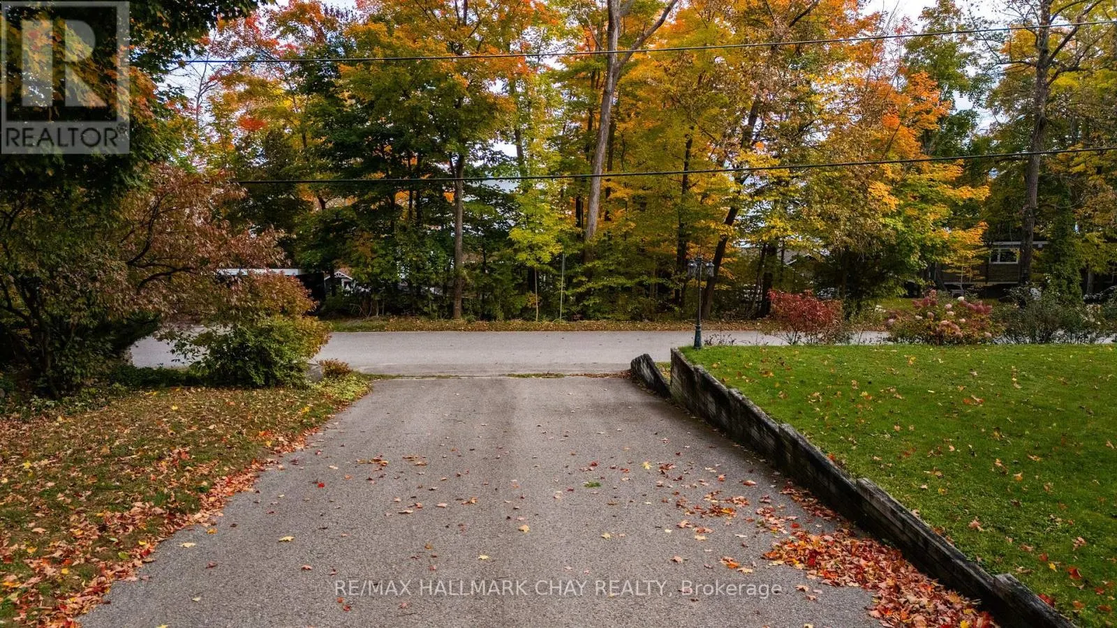 372 LAKEWOOD DRIVE