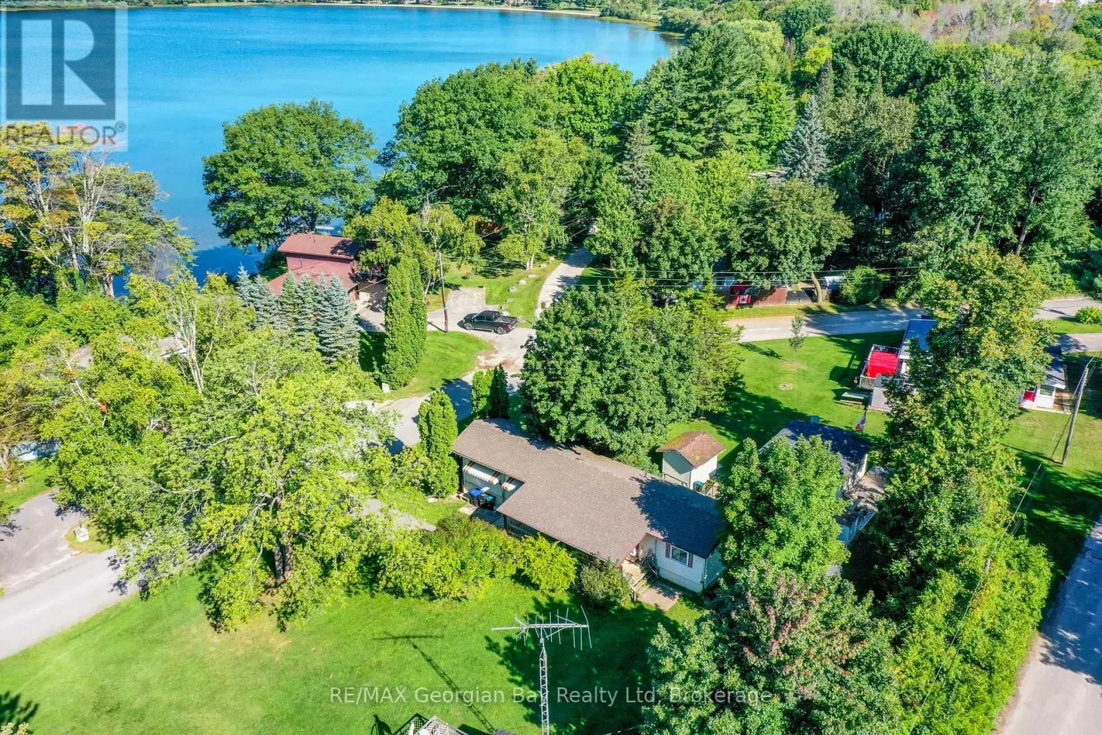 3 LAKESHORE ROAD