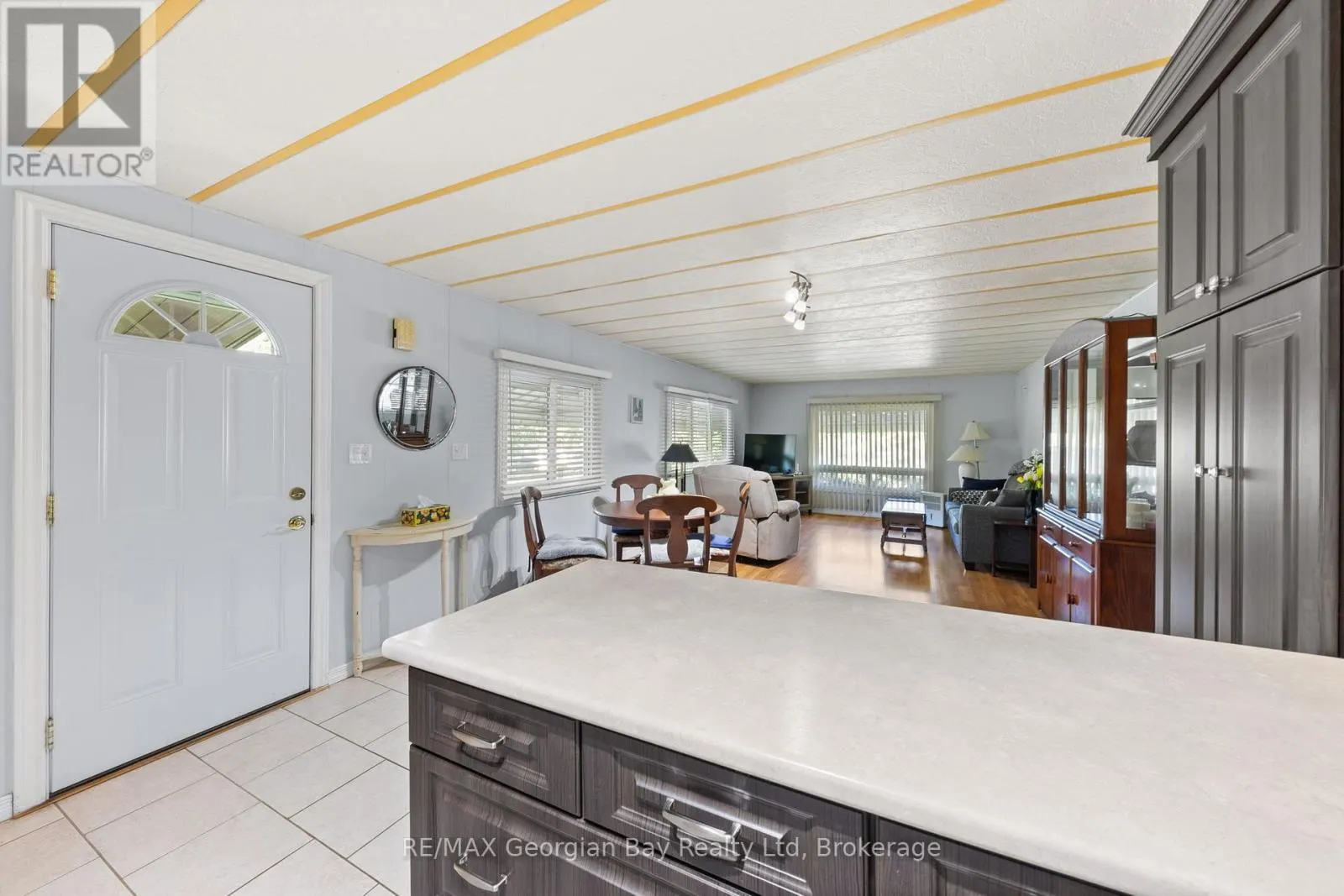 3 LAKESHORE ROAD