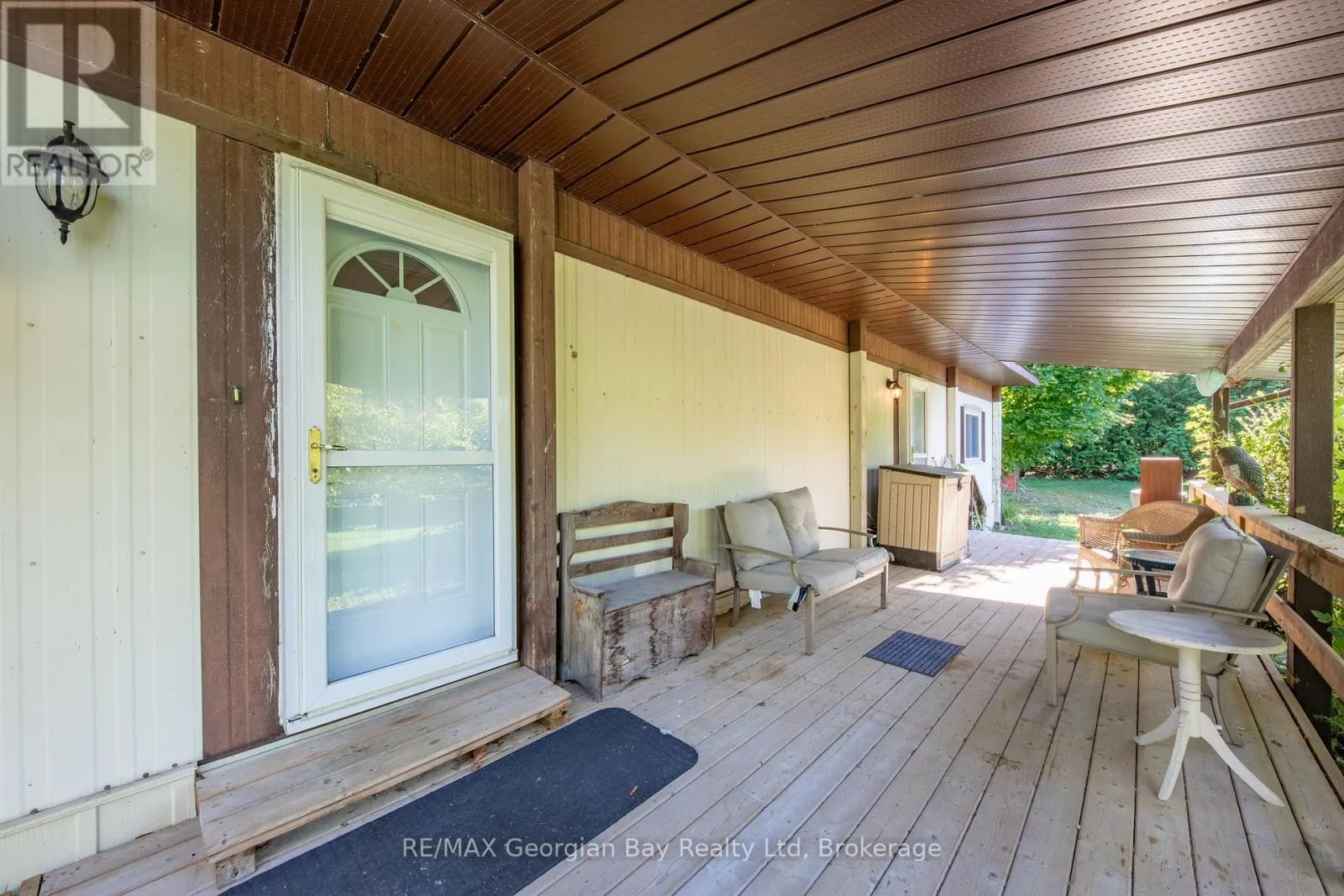 3 LAKESHORE ROAD