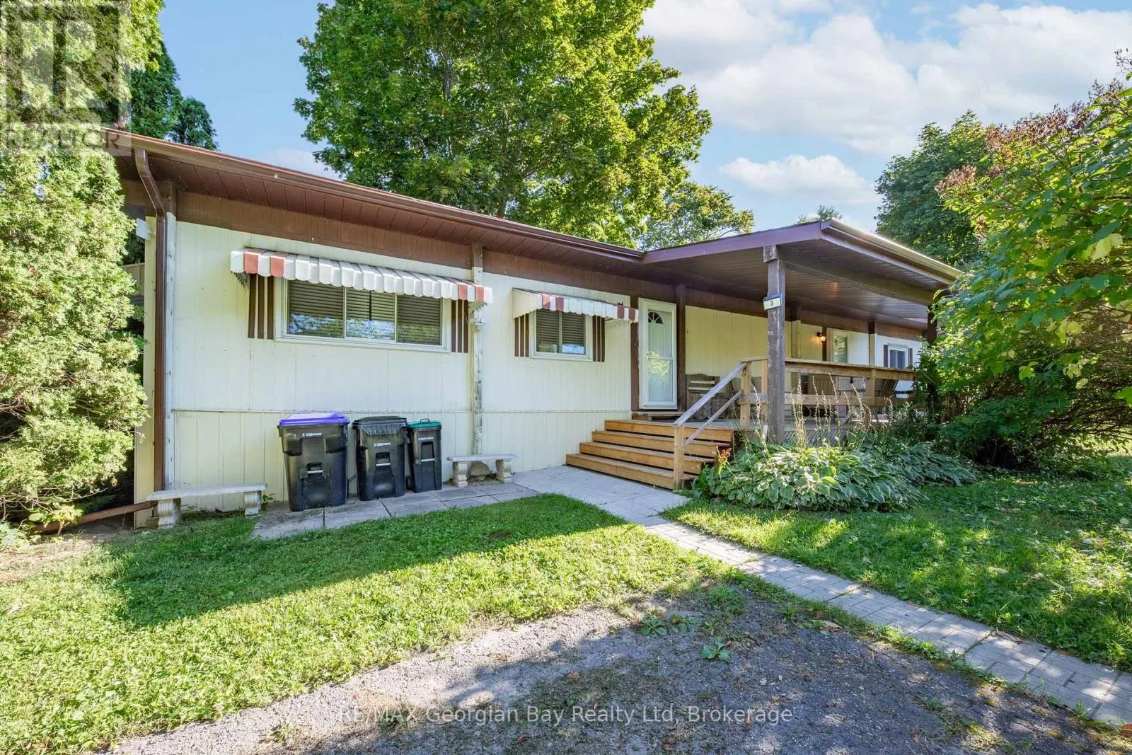 3 LAKESHORE ROAD