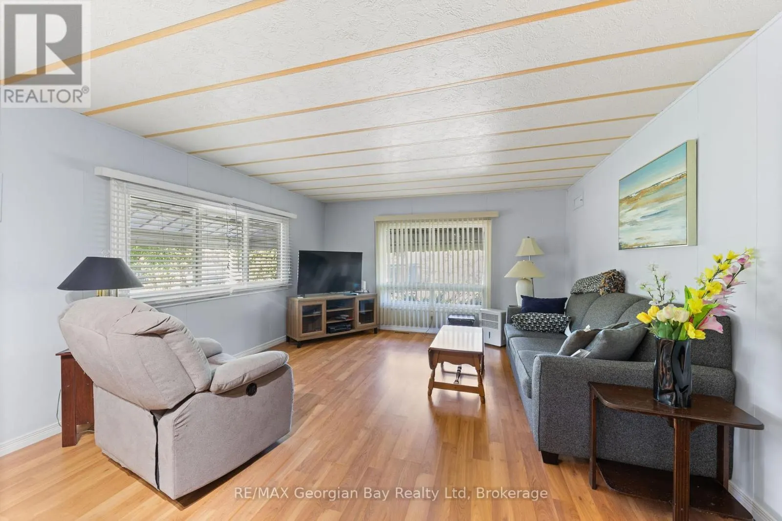 3 LAKESHORE ROAD
