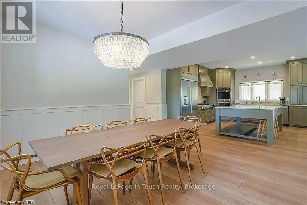 30 BLUE JAY COURT