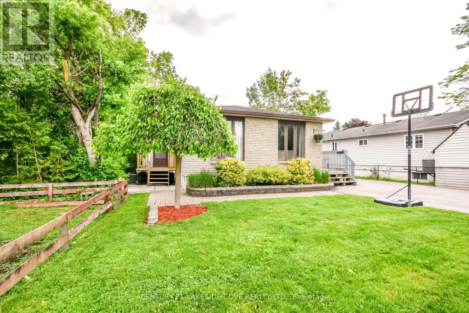 420 RAYMOND AVENUE
