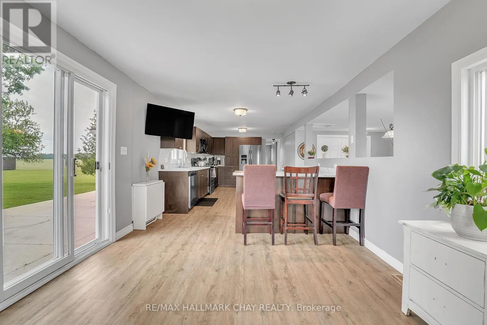 2533 FLOS 3 ROAD W