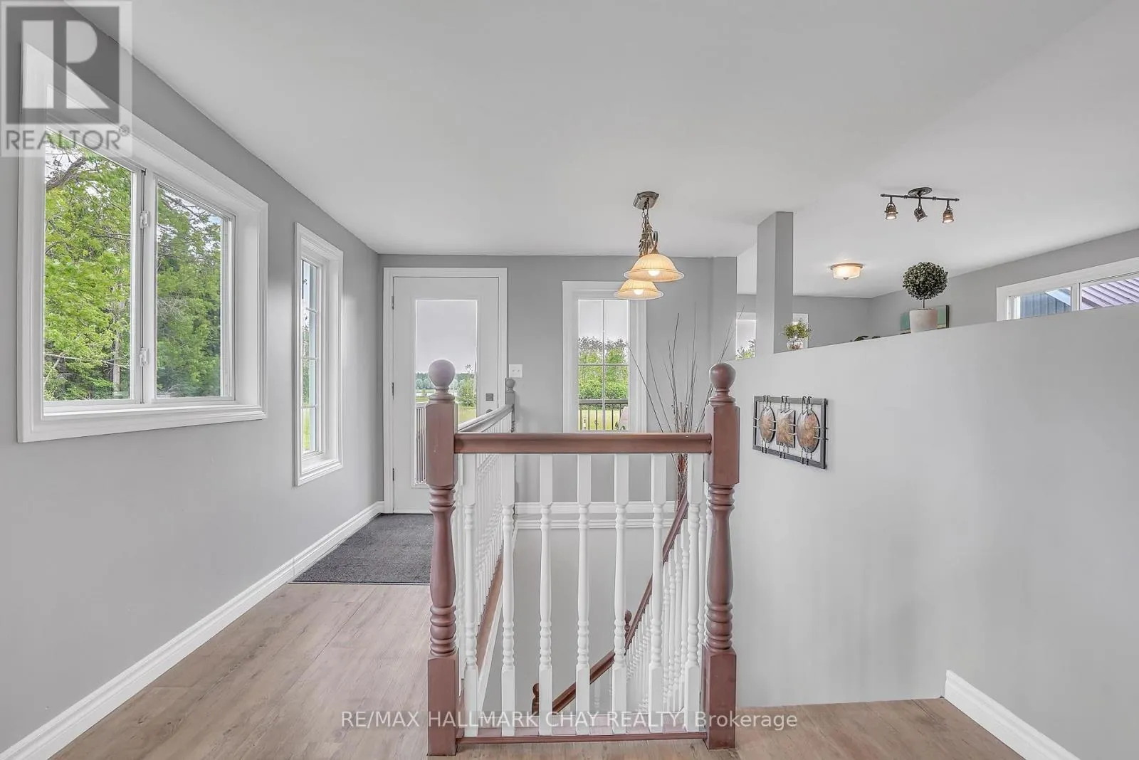 2533 FLOS 3 ROAD W