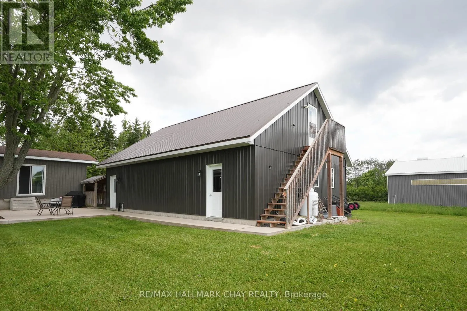 2533 FLOS 3 ROAD W