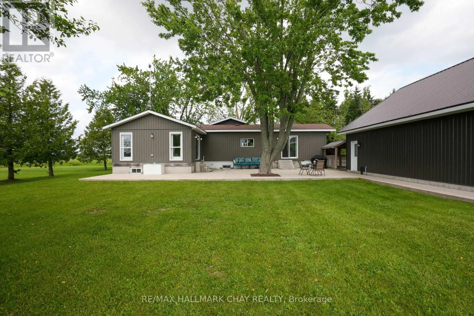 2533 FLOS 3 ROAD W