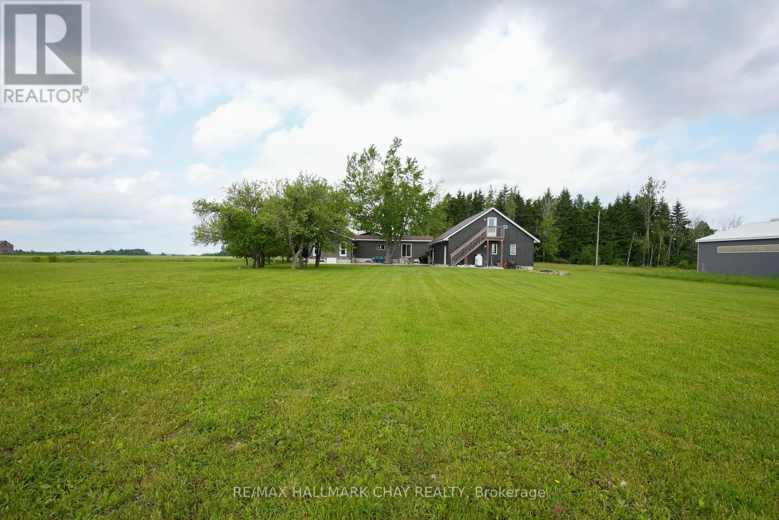 2533 FLOS 3 ROAD W
