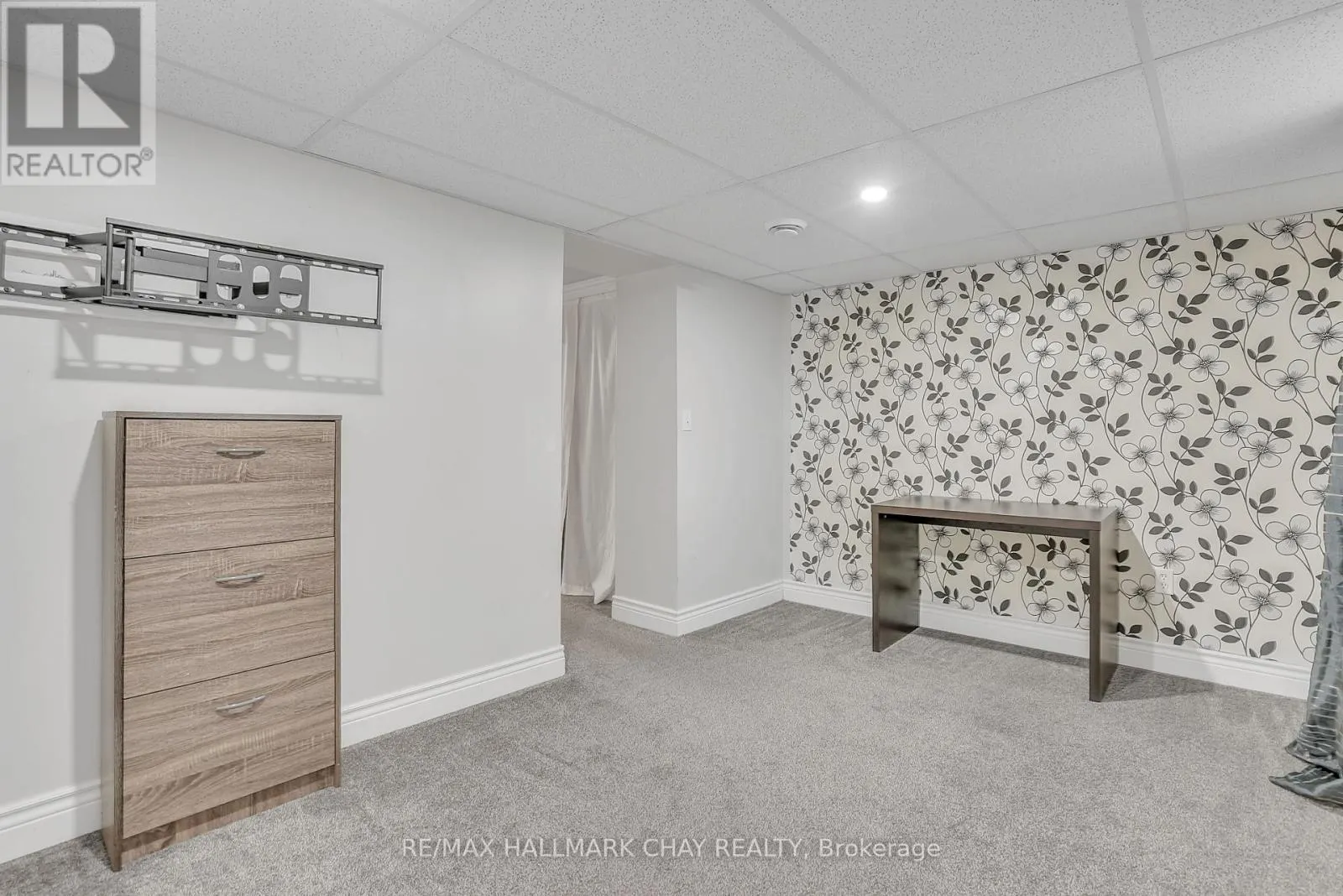 2533 FLOS 3 ROAD W