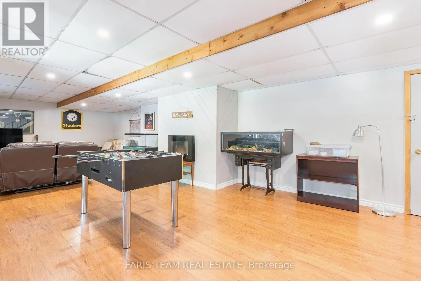 21 ROBERT STREET E