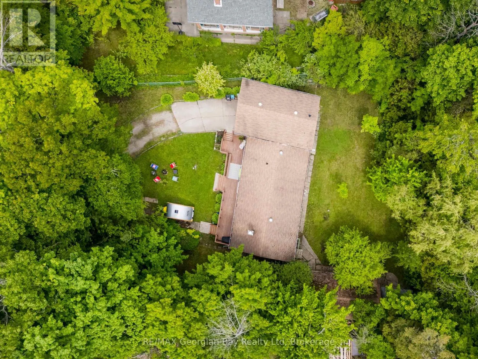 23 DUQUETTE COURT