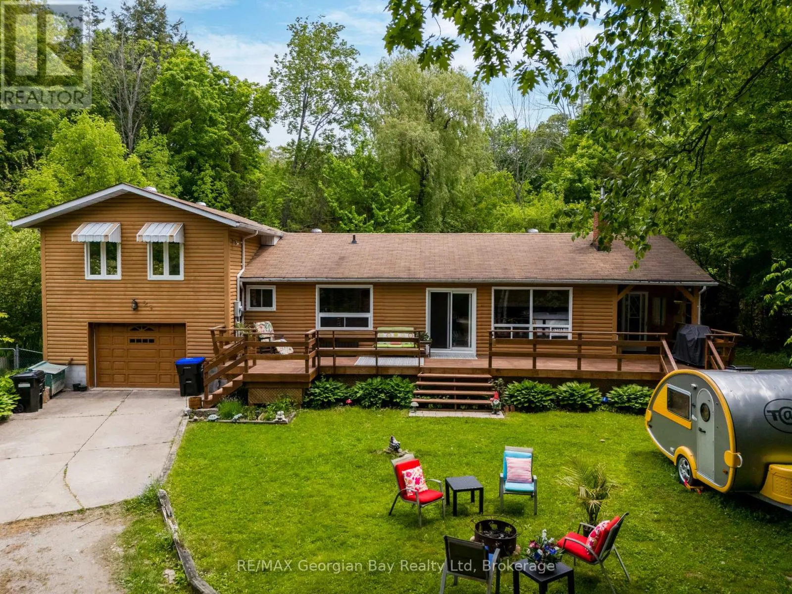 23 DUQUETTE COURT