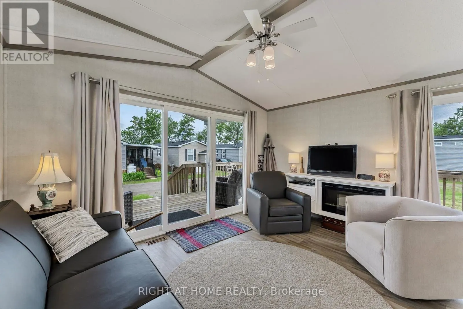 26 - 3500 LAUDERDALE PT CRESCENT