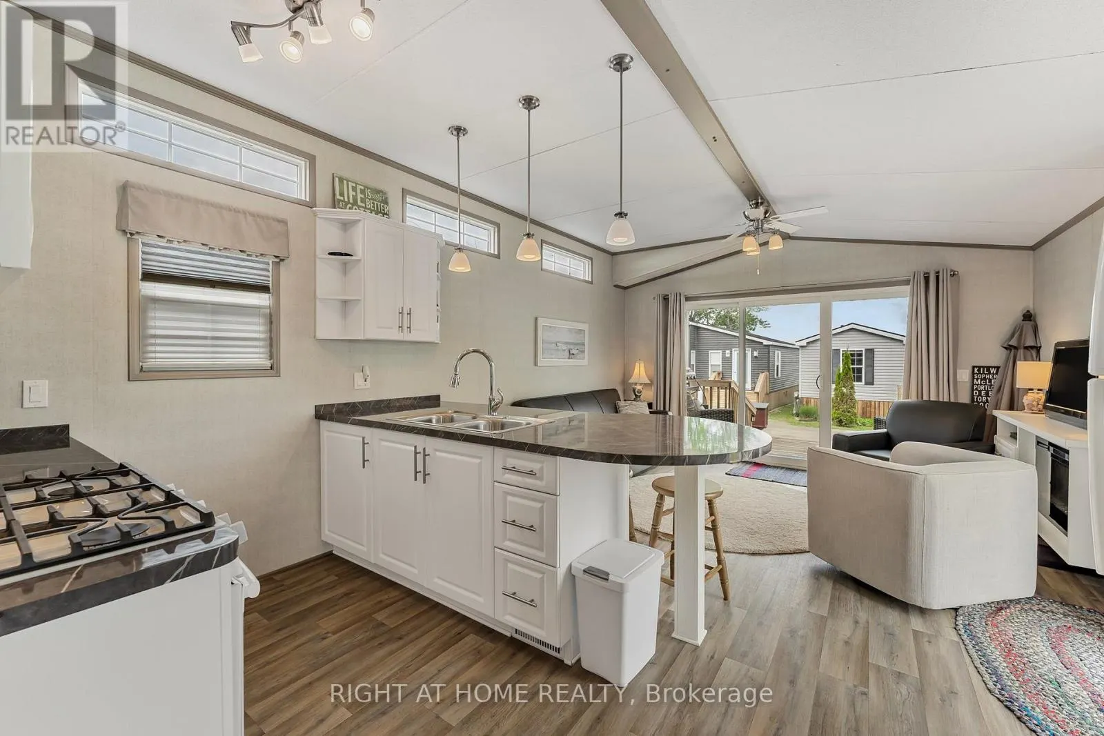 26 - 3500 LAUDERDALE PT CRESCENT