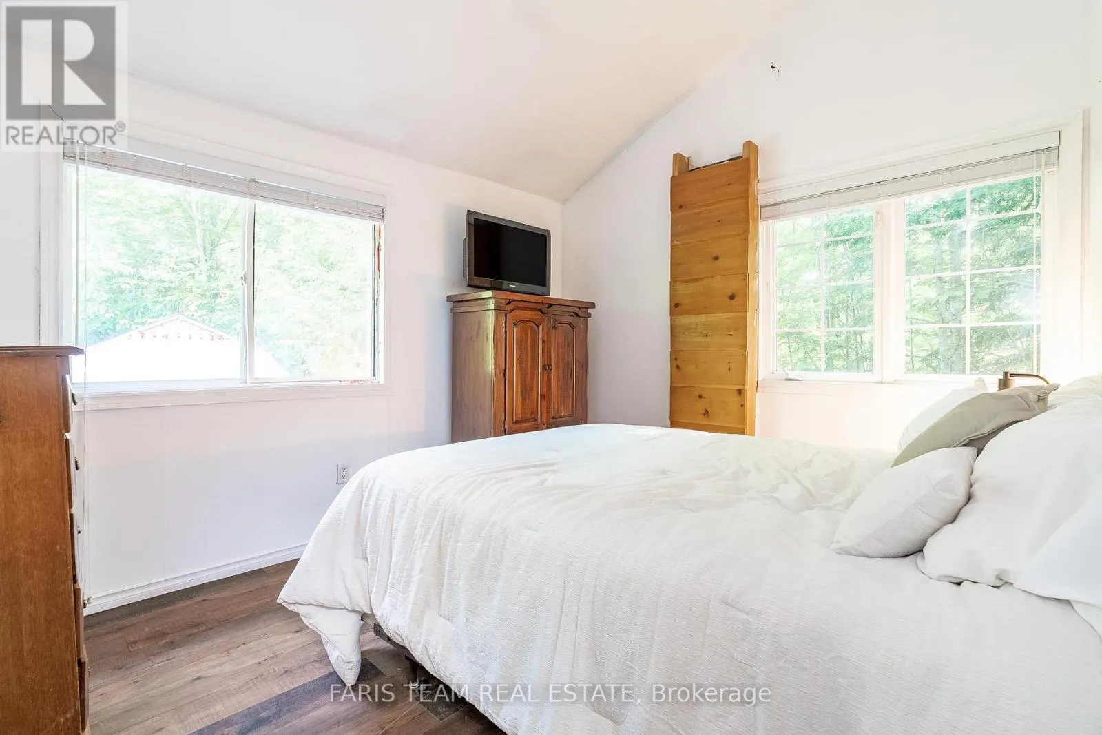 56 MEADOWS AVENUE