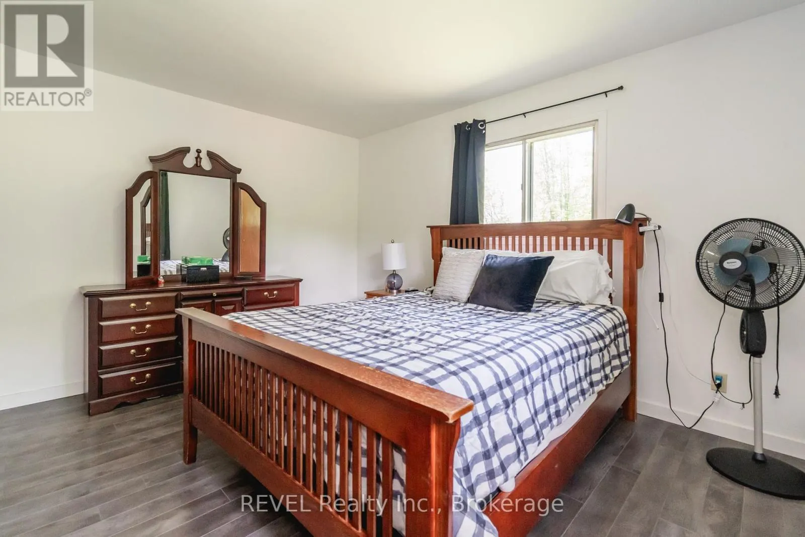 1515 LOVERING LINE