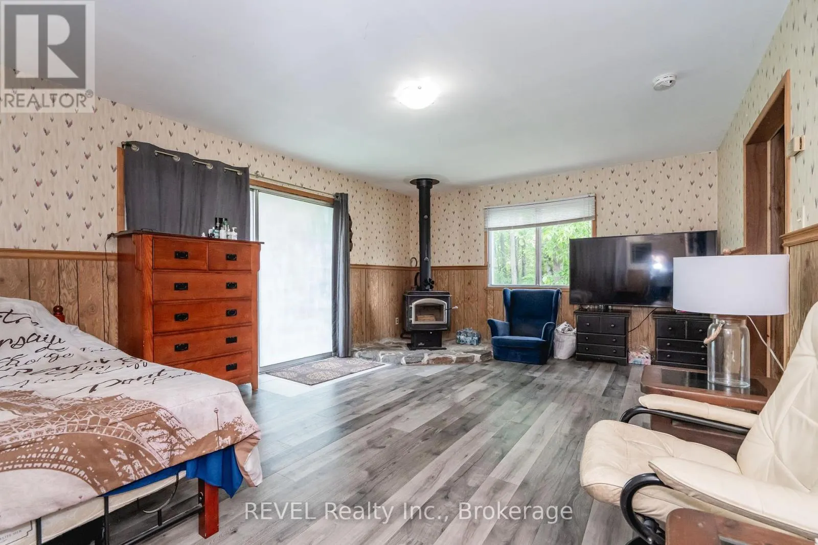 1515 LOVERING LINE