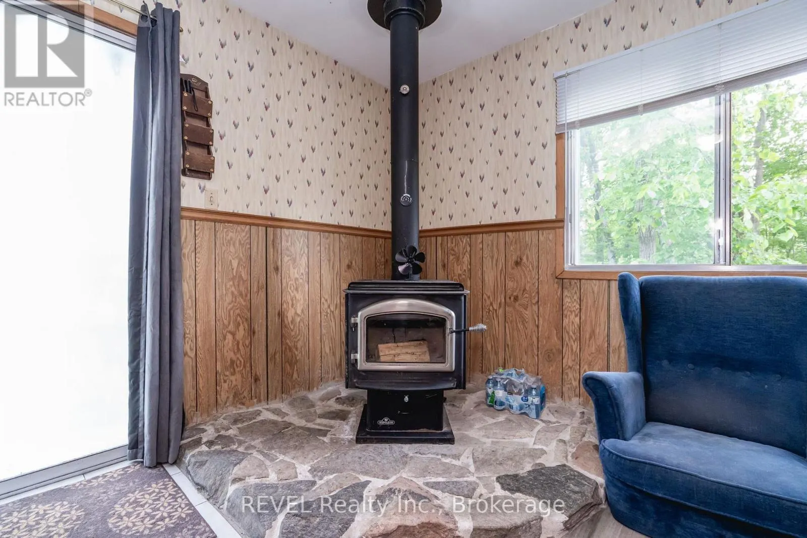 1515 LOVERING LINE