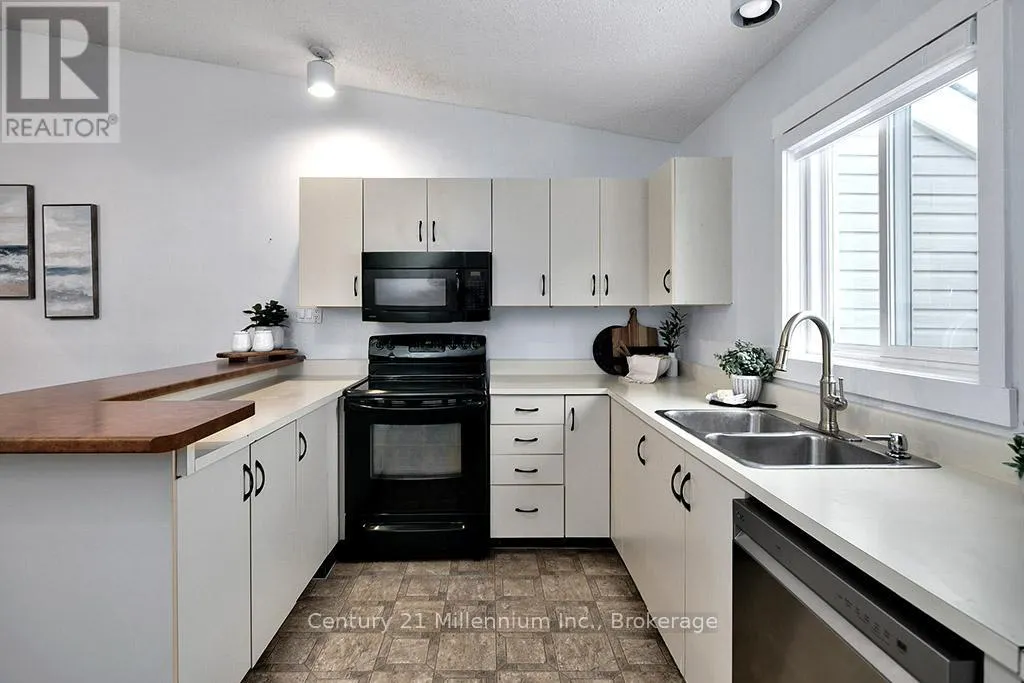 479 OXBOW CRESCENT
